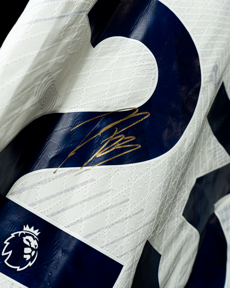 Tottenham Hotspur 팀의 Pedro Porro 셔츠