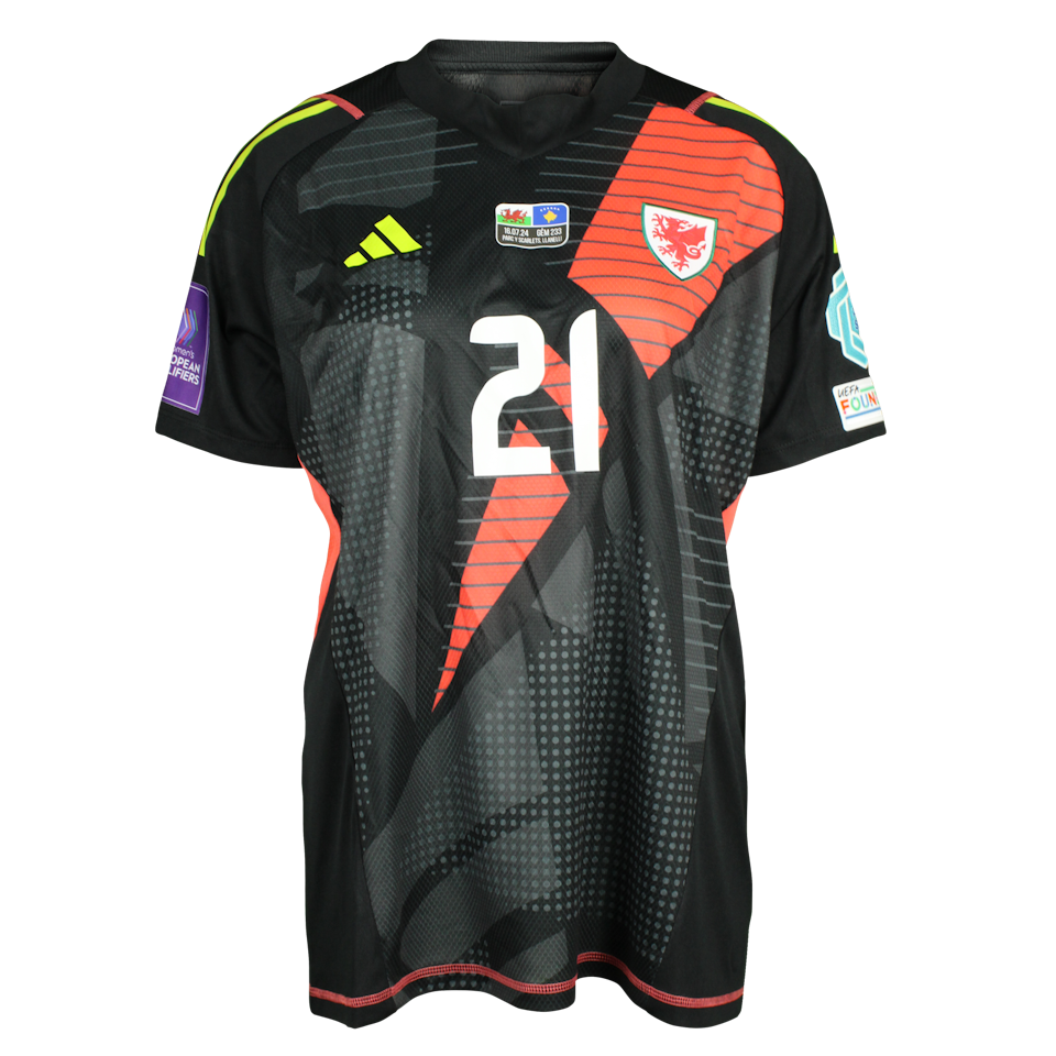 Shirt van Safia Middleton-Patel Wales W