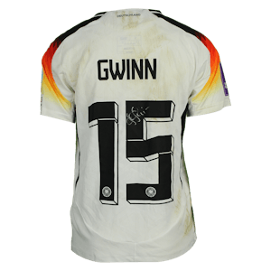 Giulia Gwinn Germany W forması