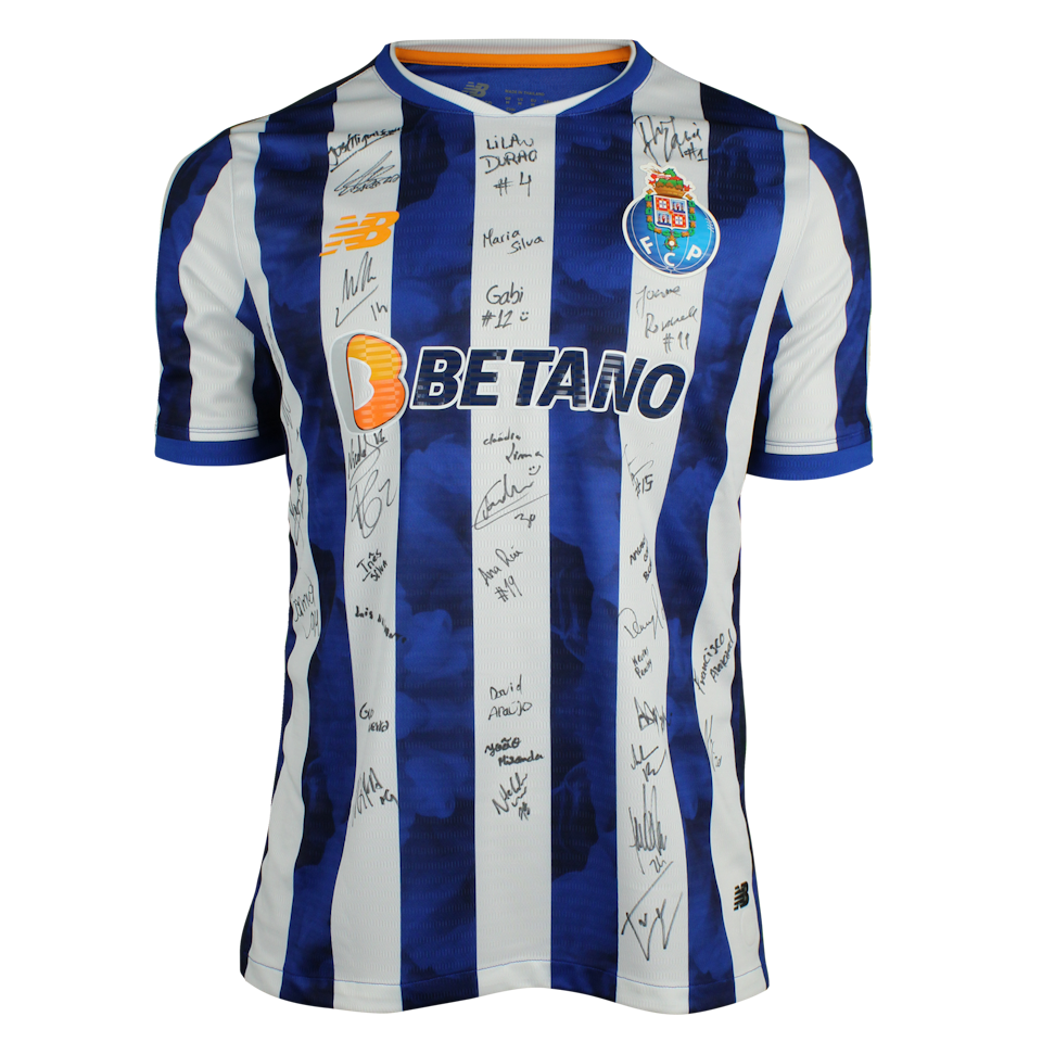 Shirt signed by FC Porto Athletes