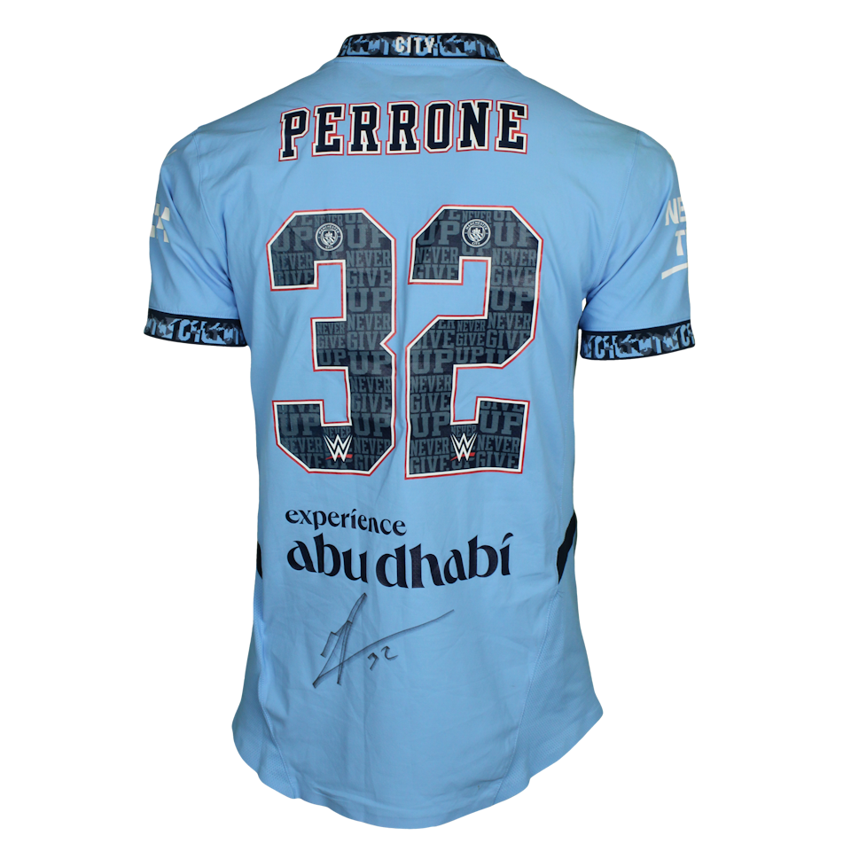 Maximo Perrone Manchester City forması