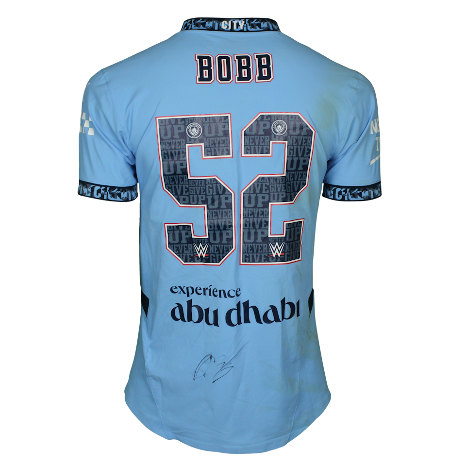 Oscar Bobb Manchester City shirt