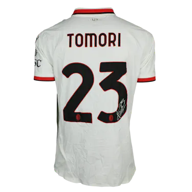 Fikayo Tomori AC Milan のシャツ