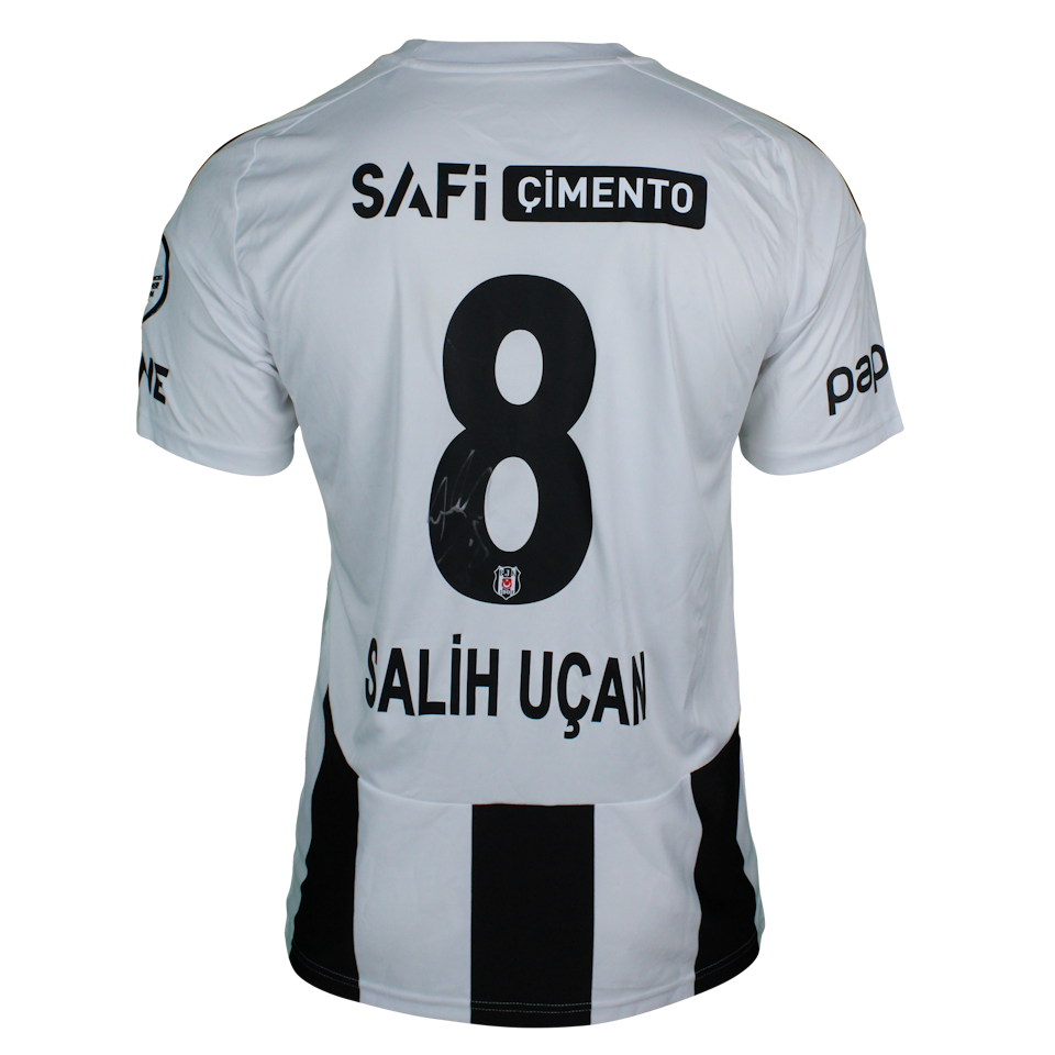 Salih Uçan Beşiktaş JK shirt