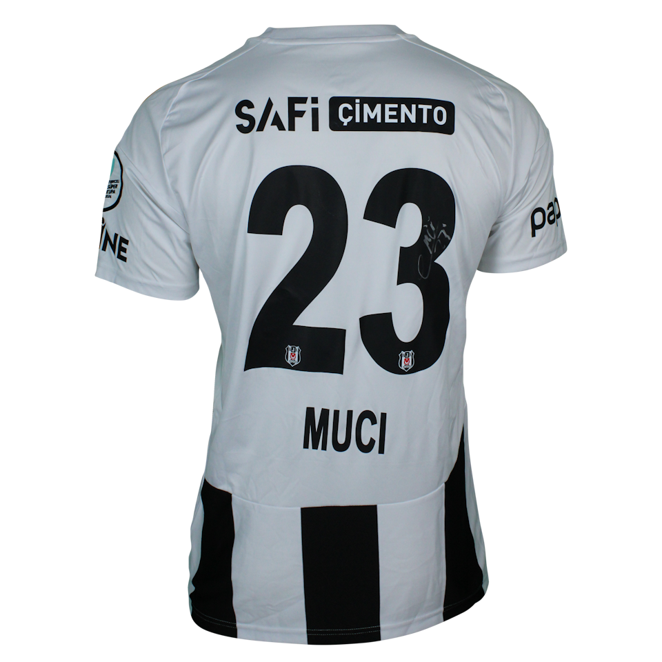 Ernest Muçi Beşiktaş JK shirt
