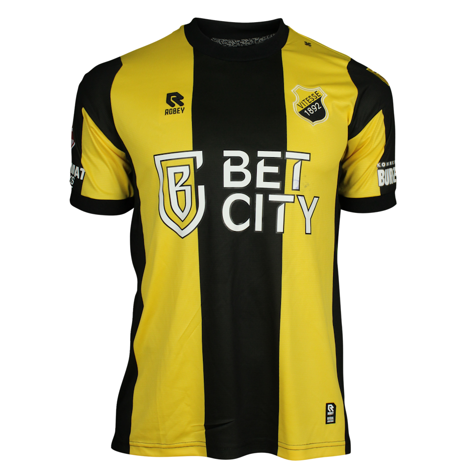 Justin Bakker Vitesse shirt