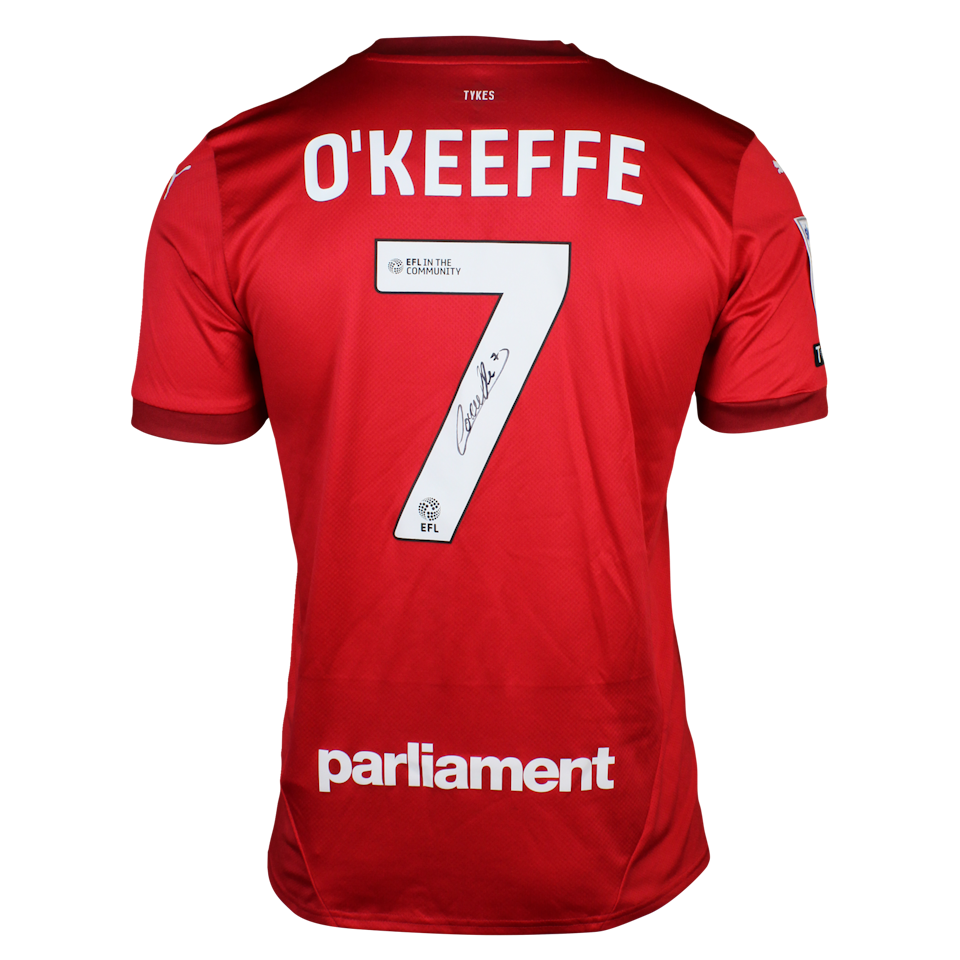 Barnsley 팀의 Corey O'Keeffe 셔츠
