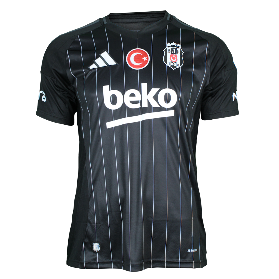 Salih Uçan Beşiktaş JK forması