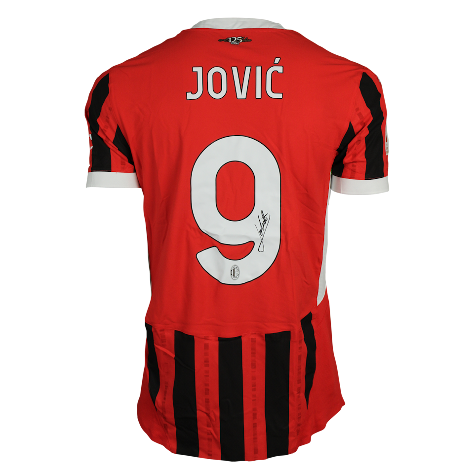 Luka Jović AC Milan forması