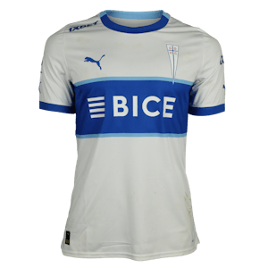 César Ignacio Pinares Tamayo Universidad Católica shirt