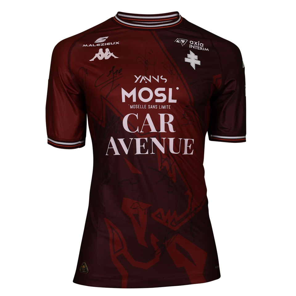 Squad Signed Shirt - 4