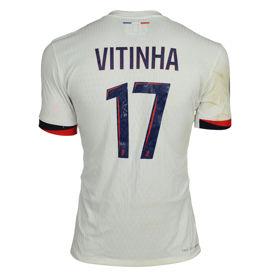 Vitinha Paris Saint-Germain shirt