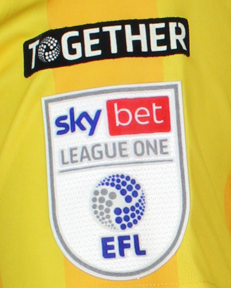 Keanu Baccus Mansfield Town jersey