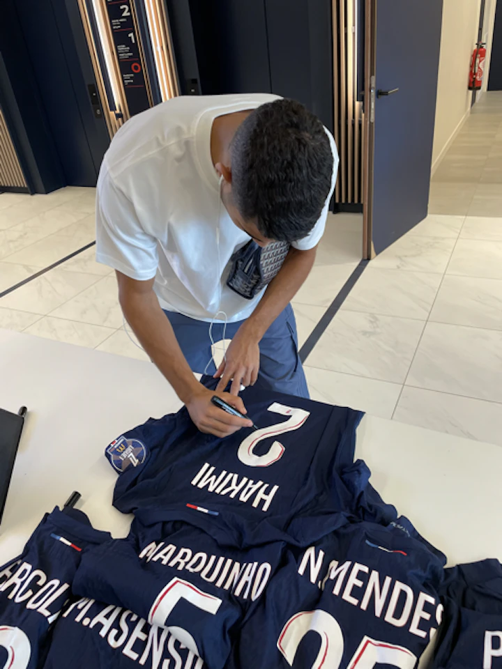 Maillot de Achraf Hakimi (Paris Saint-Germain)