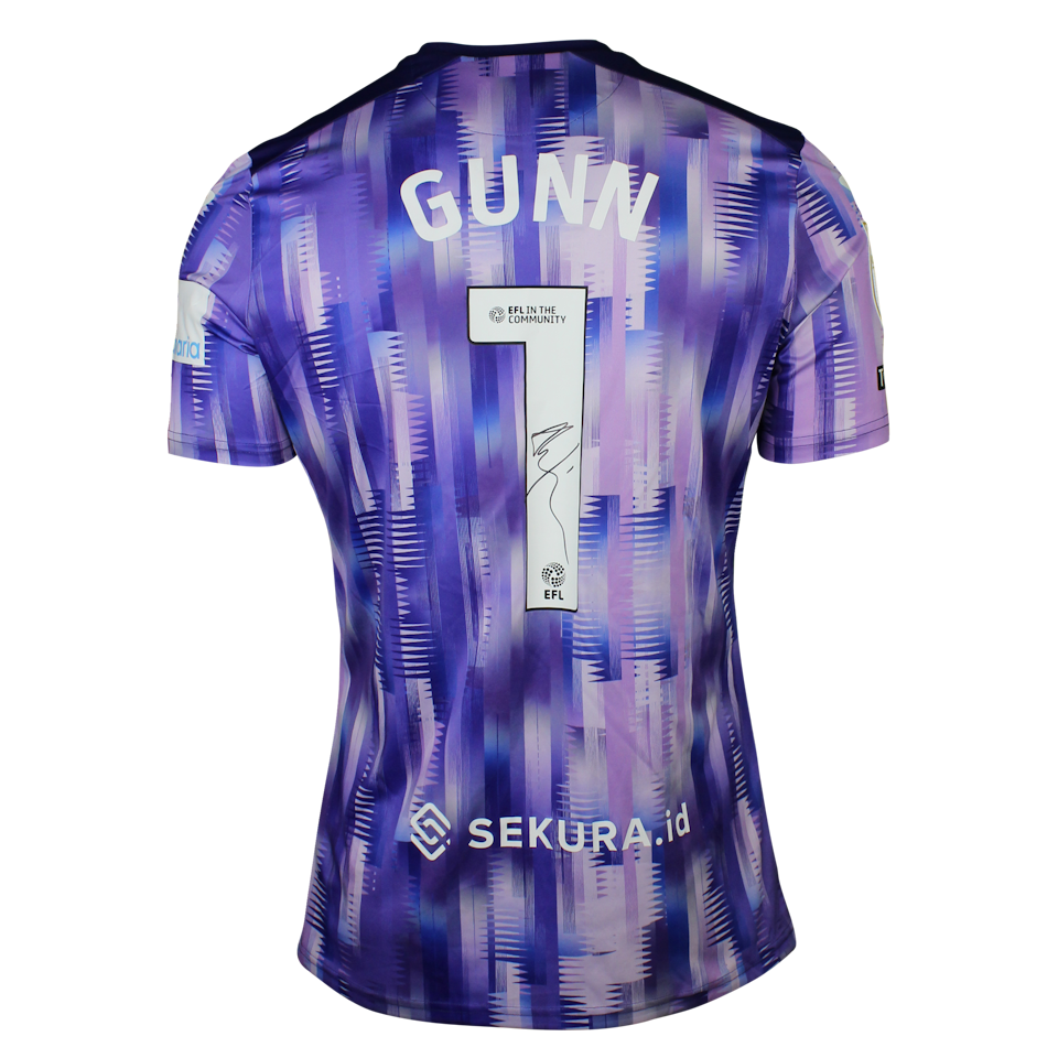 Angus Gunn Norwich City shirt