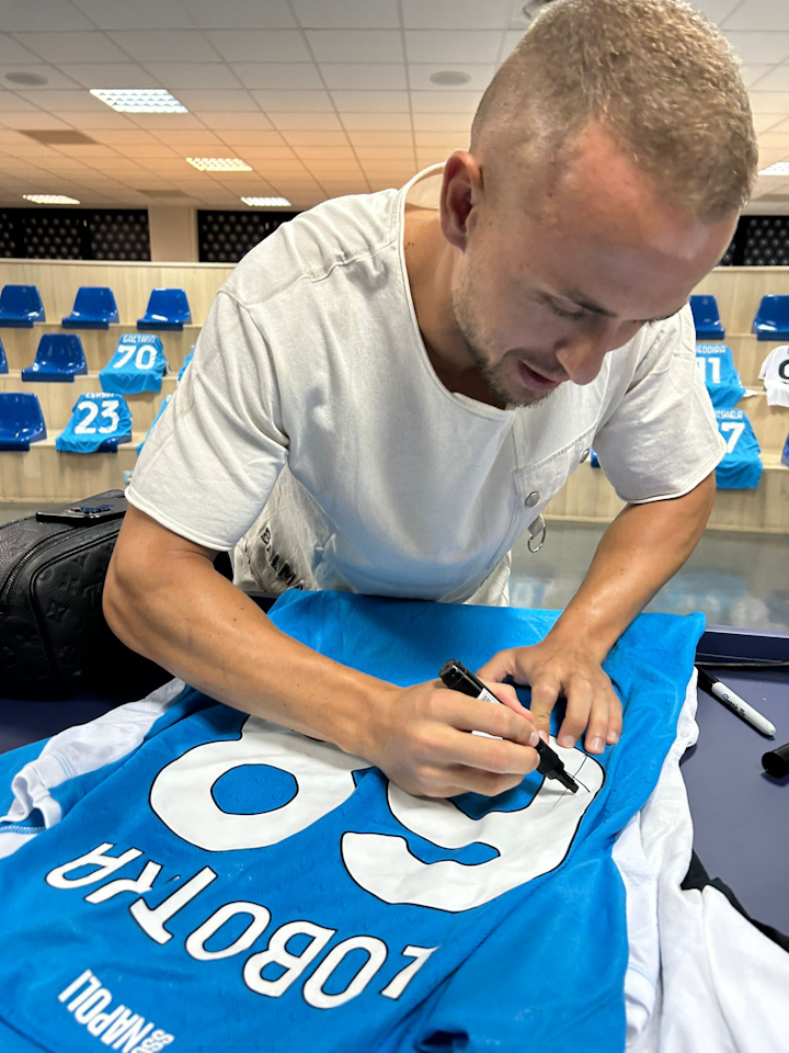 Stanislav Lobotka Napoli forması