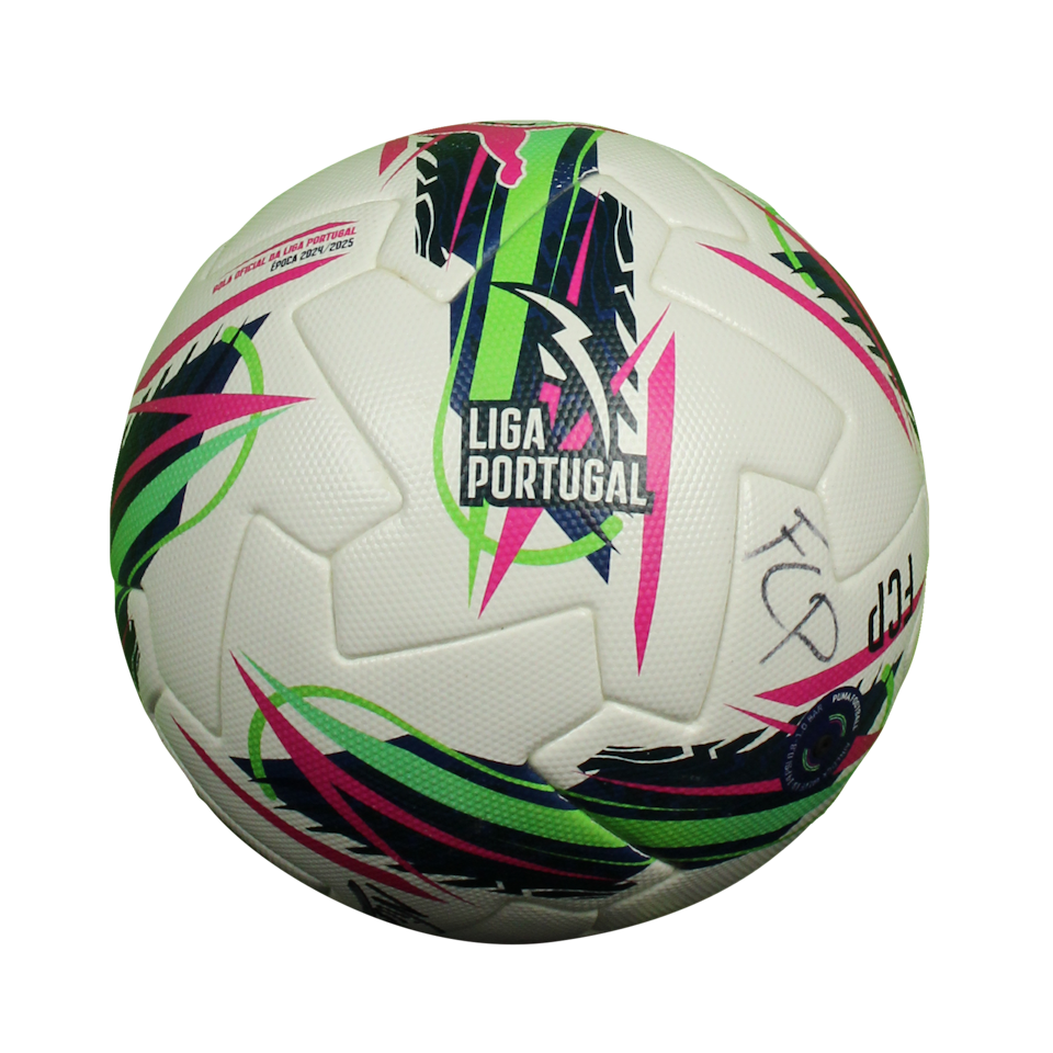 Match Scored Ball `30 - Nico González