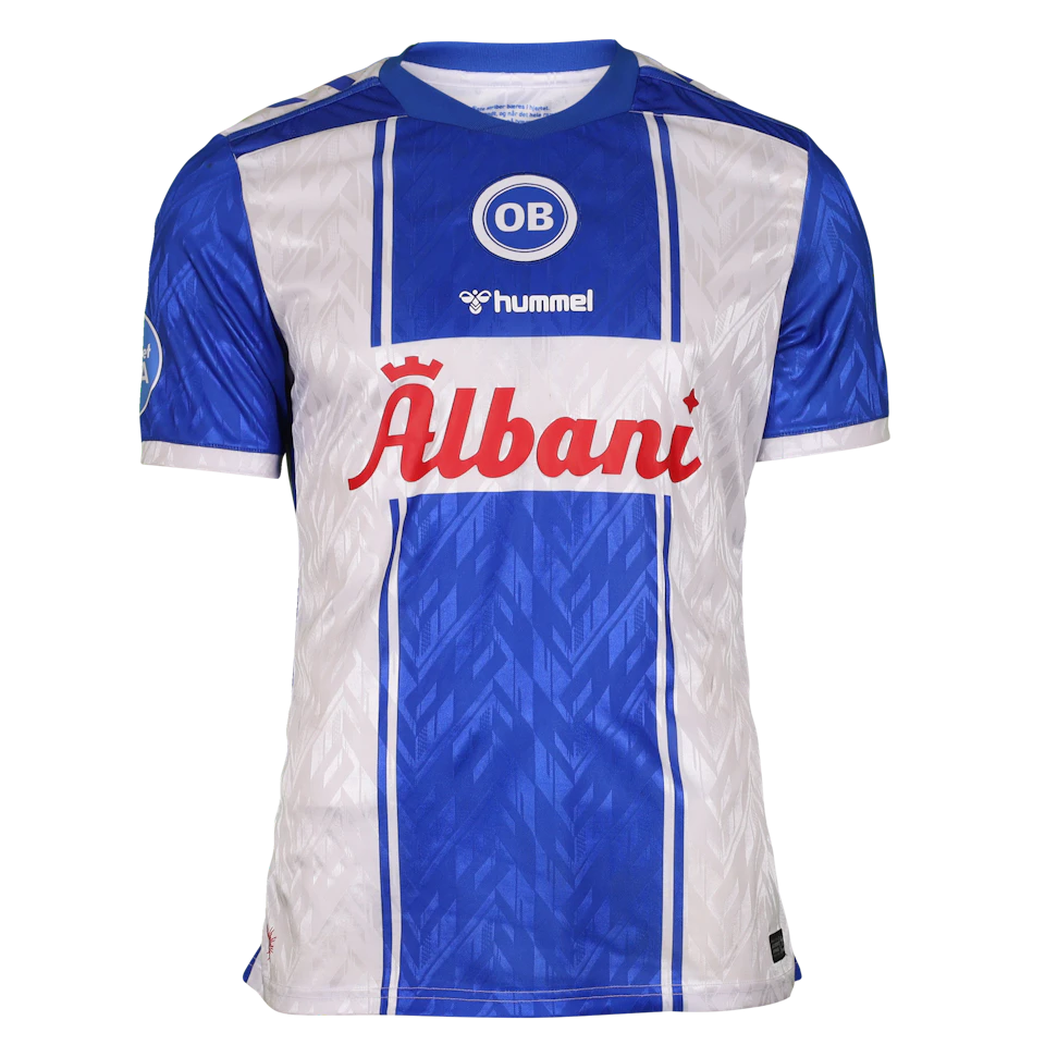 Leeroy Owusu OB のシャツ