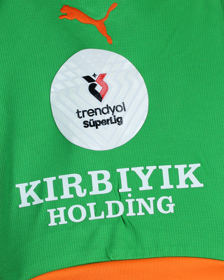 Yusuf Özdemir Alanyaspor shirt