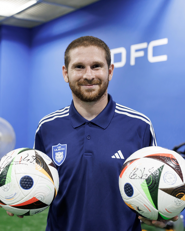 Match Scored Ball `6 - Giorgi Arabidze 아라비제