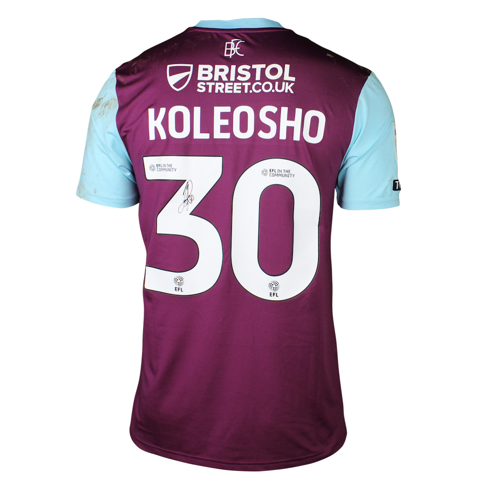 Luca Koleosho Burnley shirt