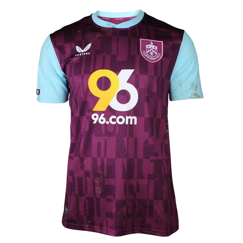 Luca Koleosho Burnley shirt