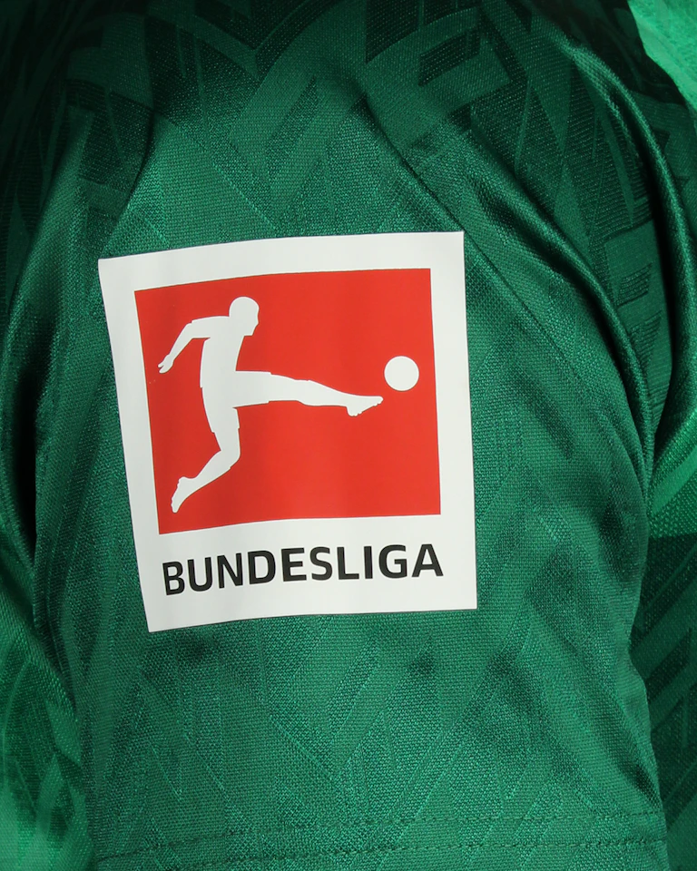 来自Werder Bremen的Justin Njinmah球衣