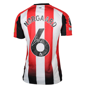 Christian Nørgaard Brentford のシャツ