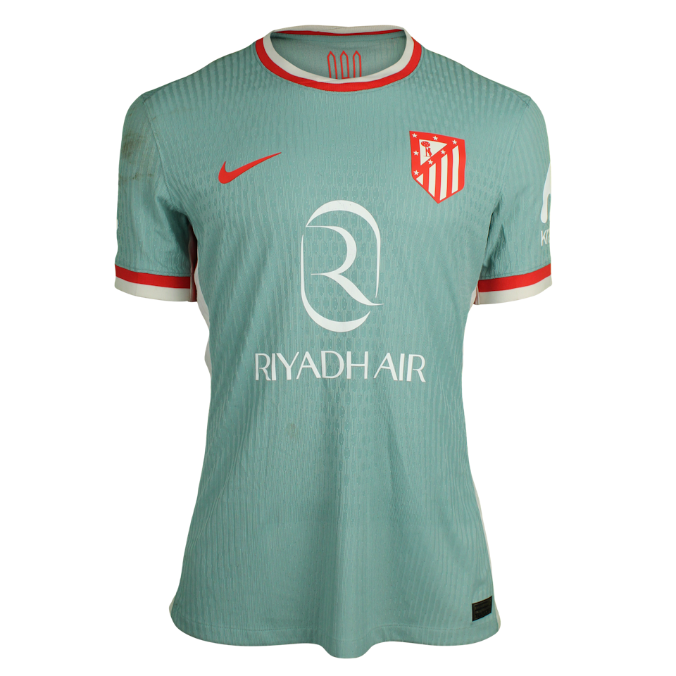 Pablo Barrios Atlético de Madrid shirt