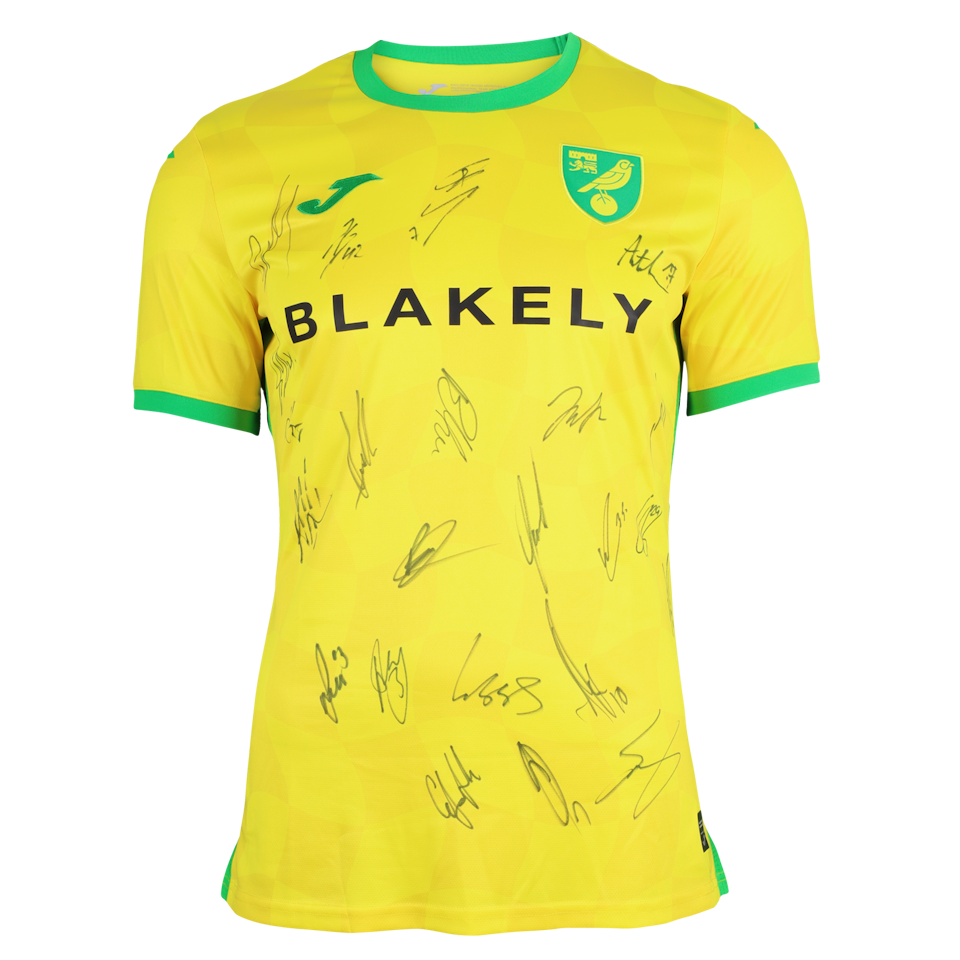 Squad Signed Shirt - 2 | Norwich City