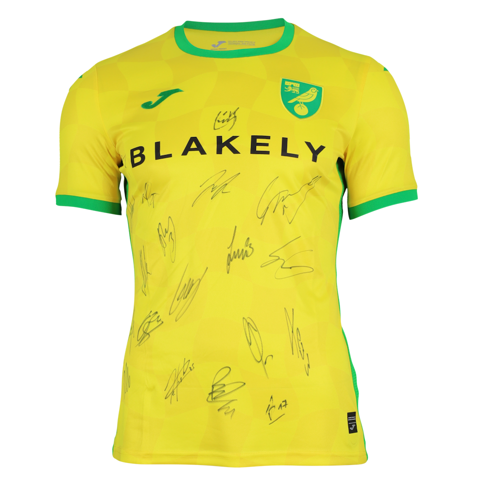 Squad Signed Shirt - 2 | Norwich City