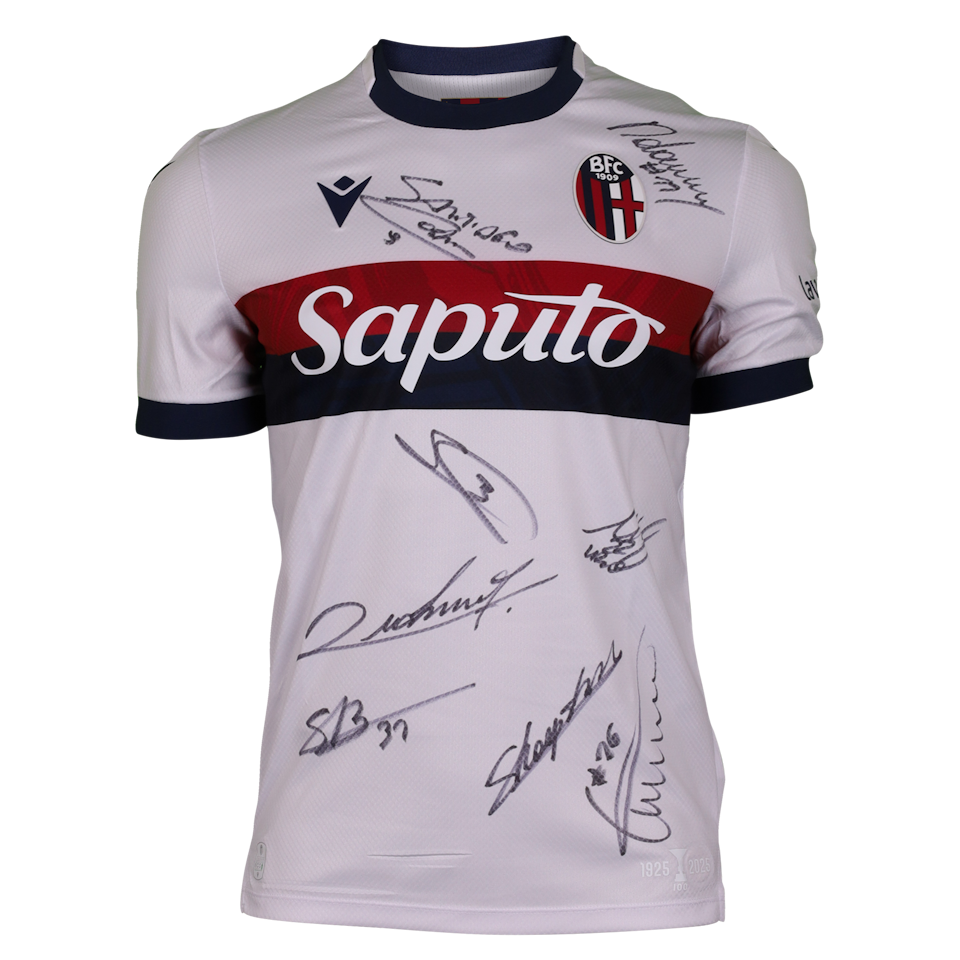 Squad Signed Shirt -3