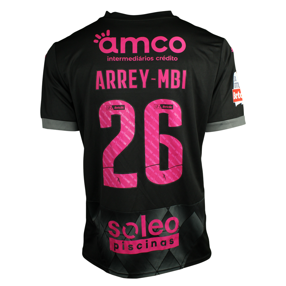 Bright Akwo Arrey-Mbi