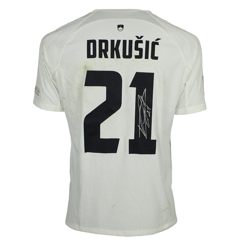 来自Slovenia的Vanja Drkusic球衣