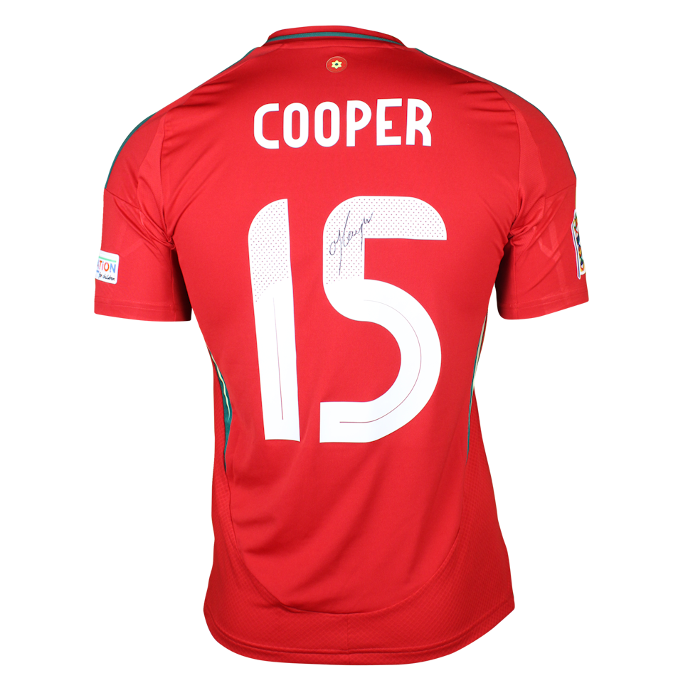 Oliver Cooper Wales forması