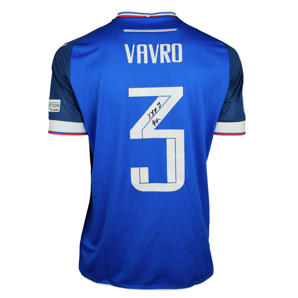 来自Slovakia的Denis Vavro球衣