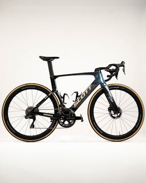 ヴィスマ・リースアバイク レプリカ半袖サイクルジャージ 2024