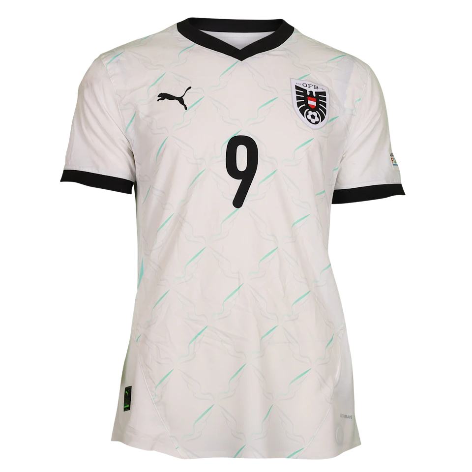 来自Austria的Marcel Sabitzer球衣