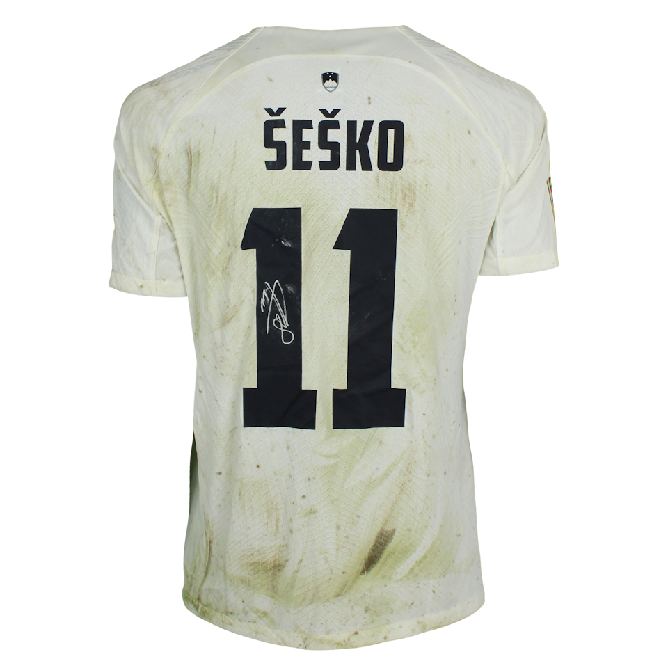 Benjamin Šeško Slovenia shirt