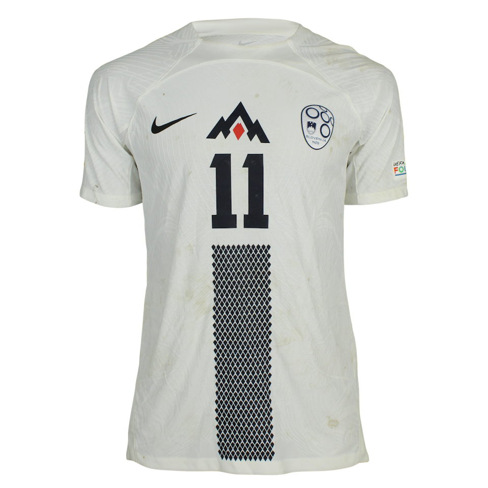 Benjamin Šeško Slovenia shirt