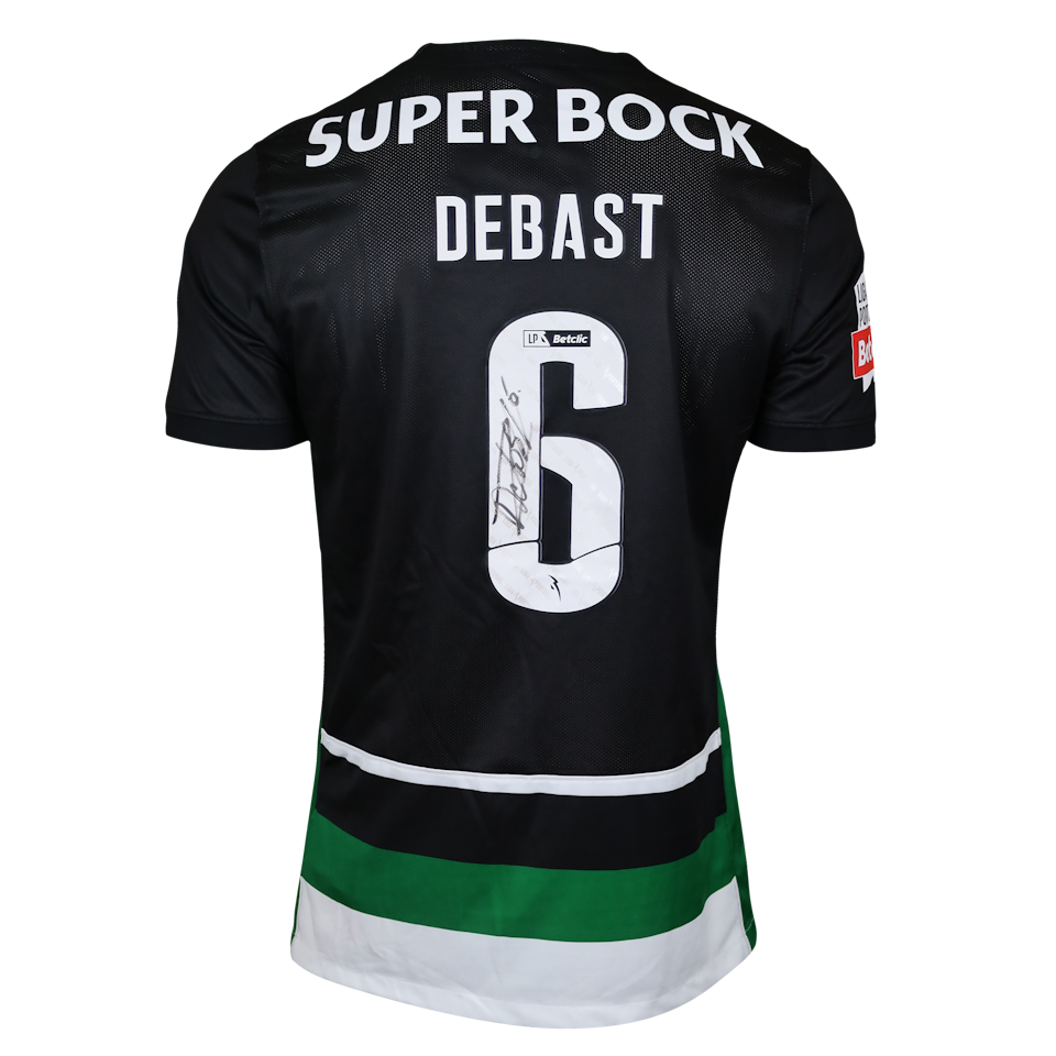 Zeno Debast Sporting CP forması
