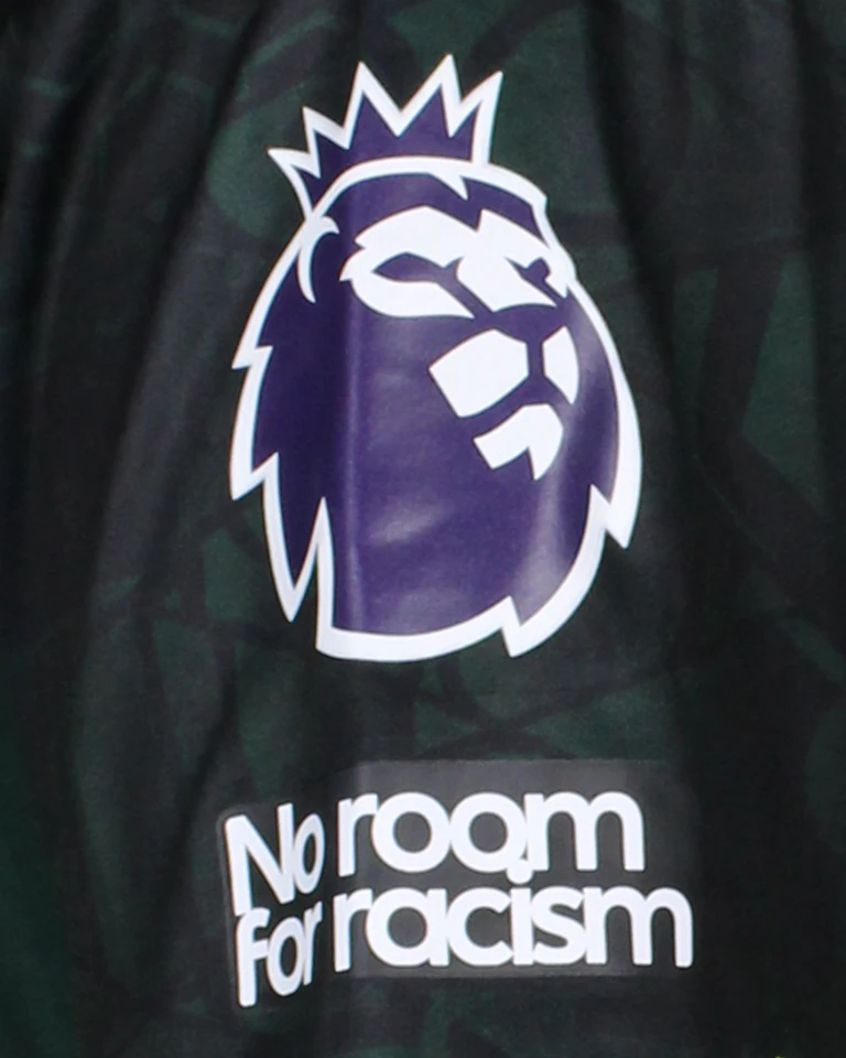 Bryan Mbeumo Brentford shirt