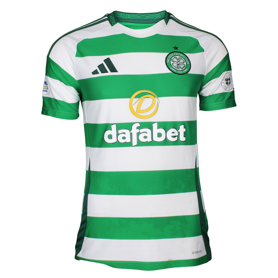 Kyogo Furuhashi Celtic のシャツ