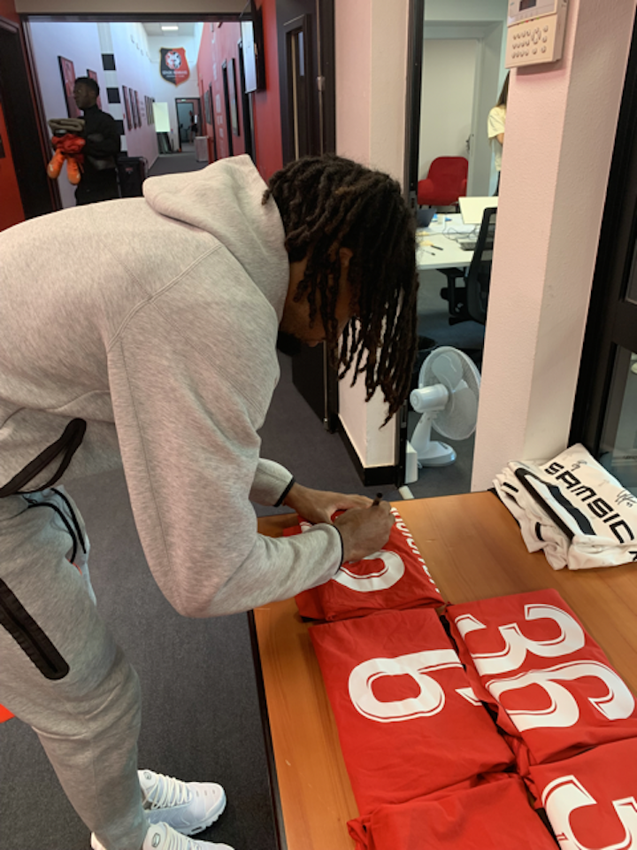 Lorenz Assignon Stade Rennais F.C. forması