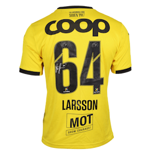 来自Lillestrøm的Eric Larsson球衣