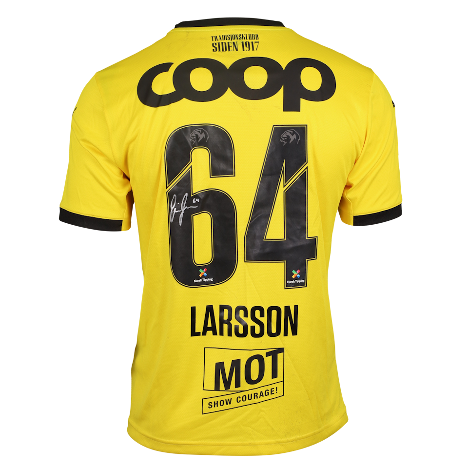 来自Lillestrøm的Eric Larsson球衣