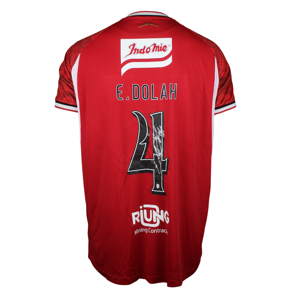 Elias Dolah Bali United shirt