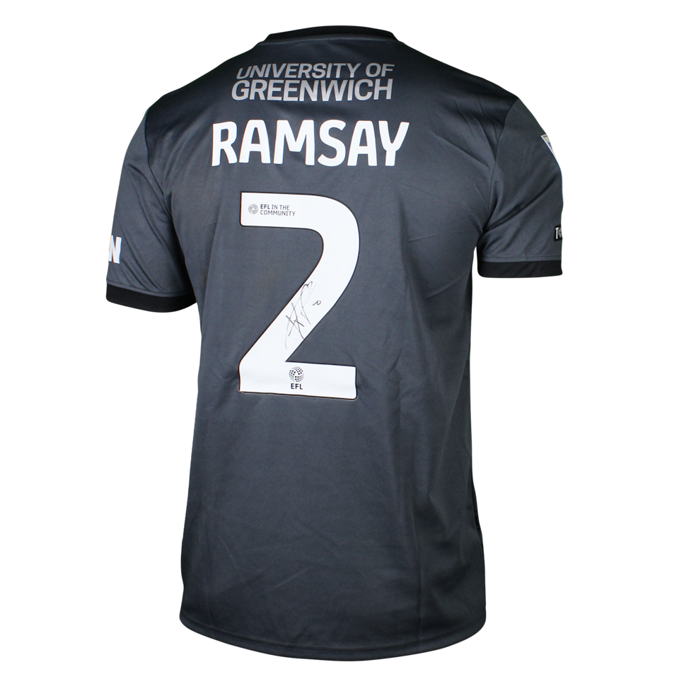 Charlton Athletic-Trikot von Kayne Ramsey