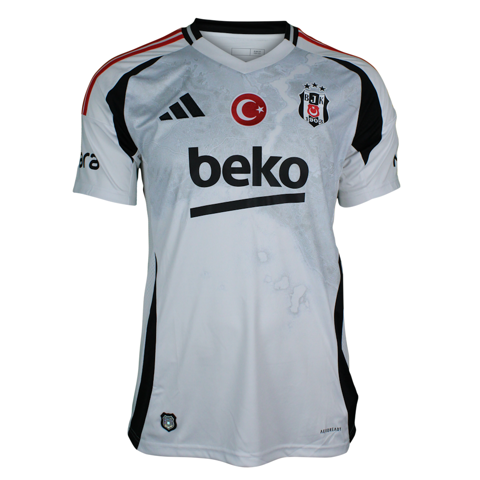 Ernest Muçi Beşiktaş JK shirt