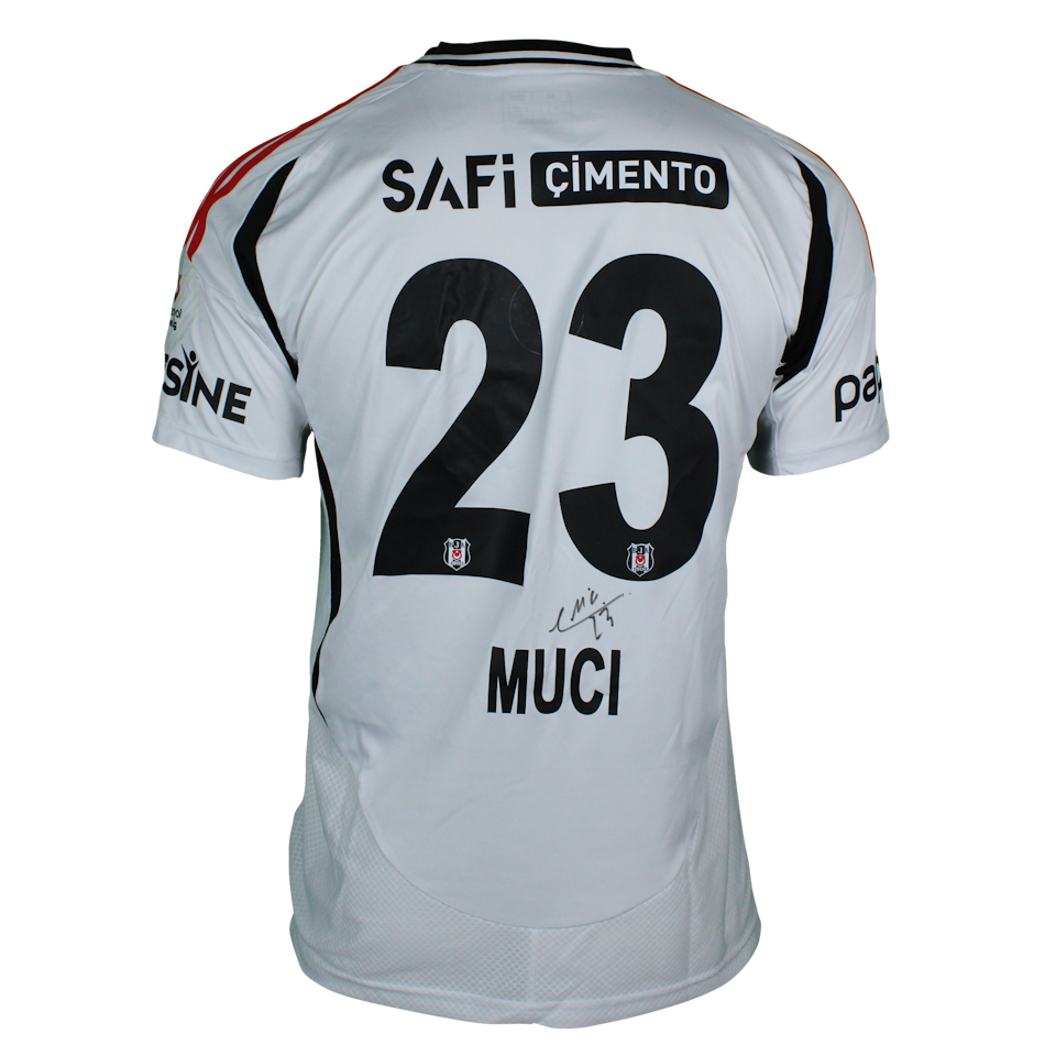 Ernest Muçi Beşiktaş JK shirt